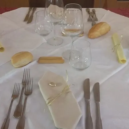 Al Cacciatore * سان زينو دي مونتانا